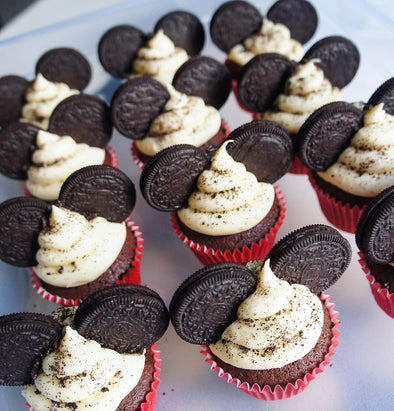 Mickey Mouse Oreo cupcakes - Tuck Box Cakes