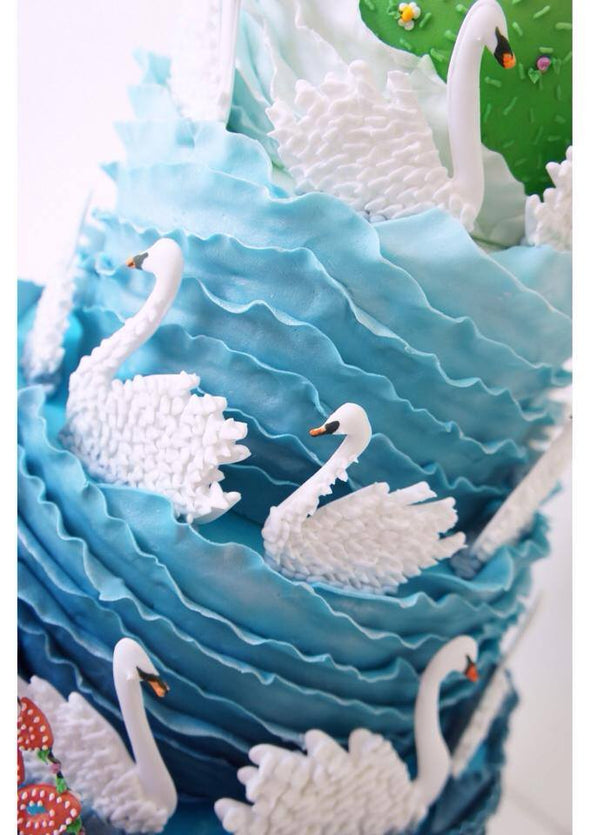 Swan Cake - Tuck Box Cakes