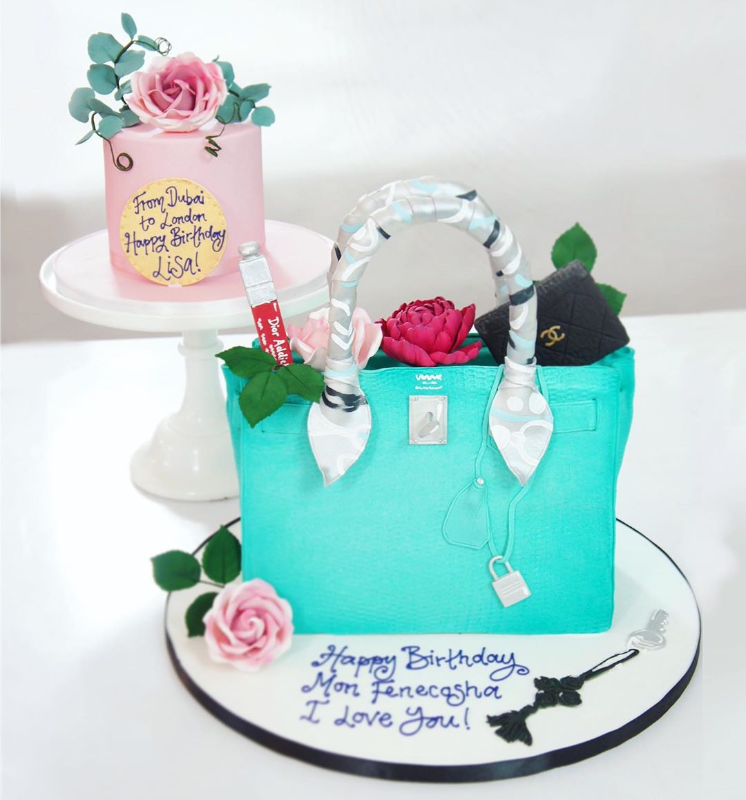 Handbag fondant cake by Rose Mackay | Barbie doll cakes, Cake decorating  designs, Handbag cakes