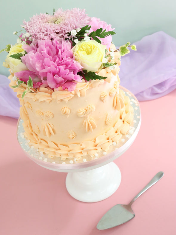 Marie Antoinette Cake With Fresh Flowers