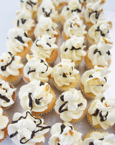 Mini popcorn cupcakes - Tuck Box Cakes