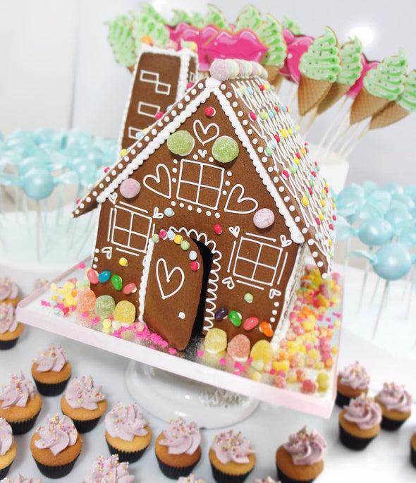 Gingerbread Gifts - Tuck Box Cakes